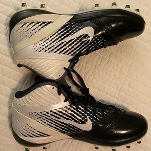 Men’s football cleats